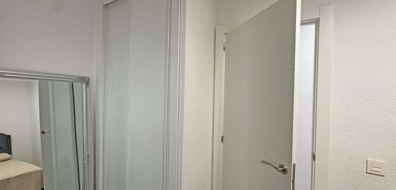 2 sovrum Lägenhet till salu i Torrevieja - 165 000 € (Ref: 8935148)