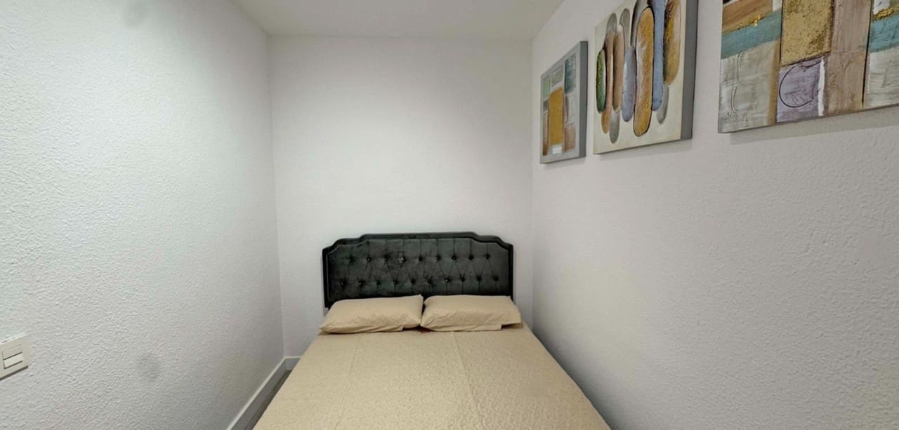 2 sovrum Lägenhet till salu i Torrevieja - 165 000 € (Ref: 8935148)