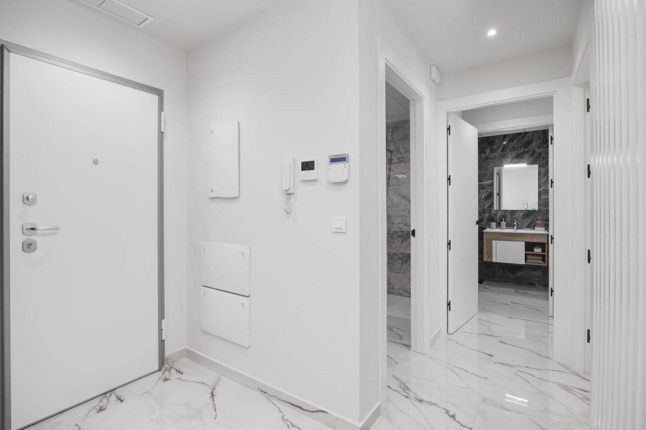 2 bedroom Apartment for sale in San Miguel de Salinas with pool - € 219,000 (Ref: 8937324)