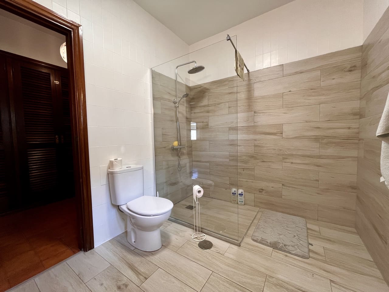 4 bedroom Villa for sale in La Nucia with pool - € 995,000 (Ref: 8937647)