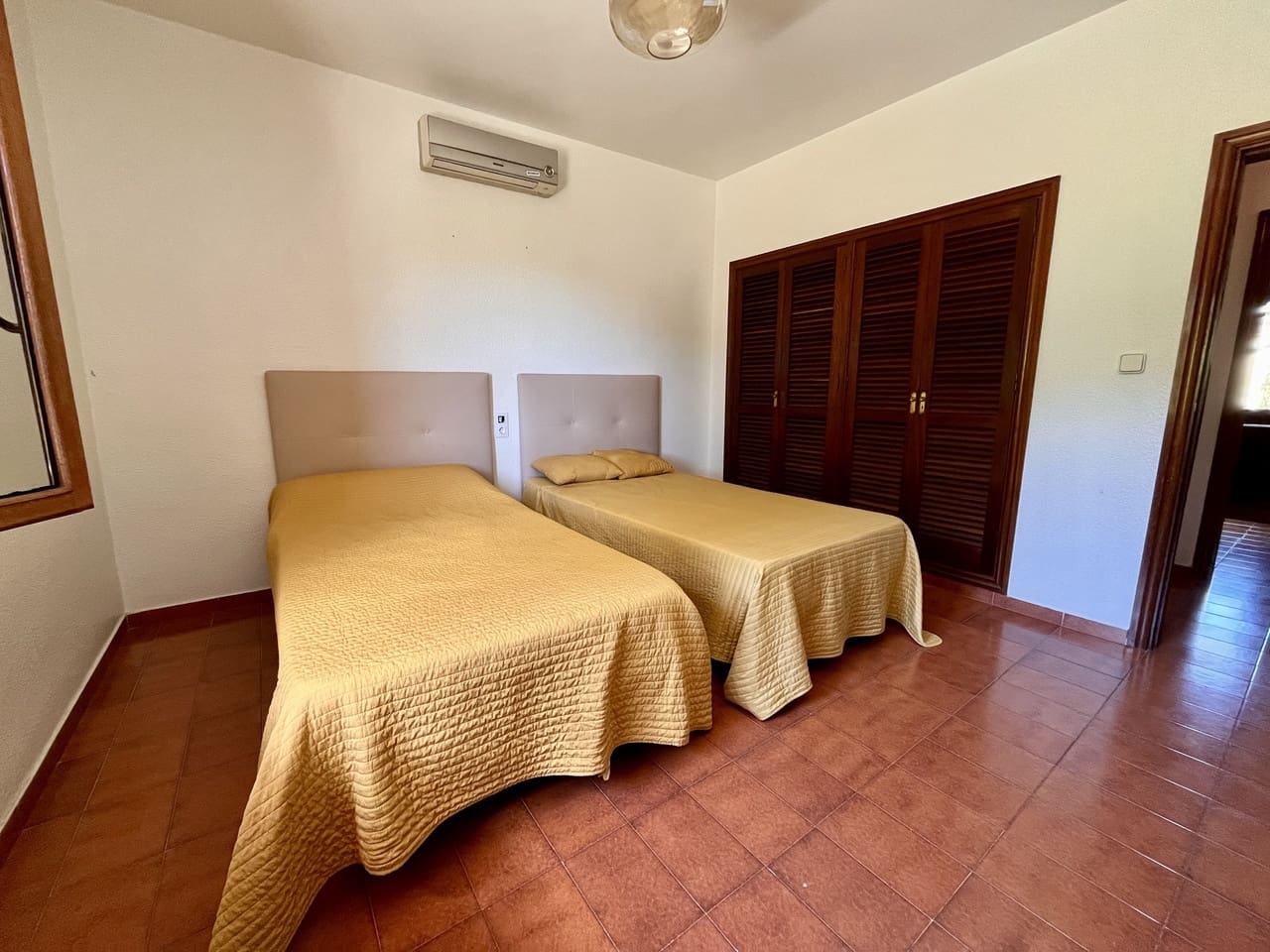 4 bedroom Villa for sale in La Nucia with pool - € 995,000 (Ref: 8937647)