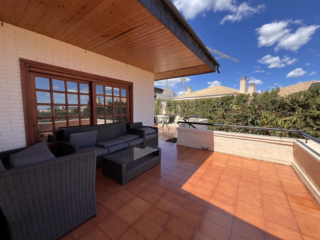 4 bedroom Villa for sale in La Nucia with pool - € 995,000 (Ref: 8937647)