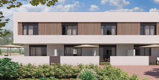 2 soverom Hus til salgs i Pilar de la Horadada ciudad, Pilar de la Horadada med svømmebasseng garasje - € 314 900 (Ref: 8939620)