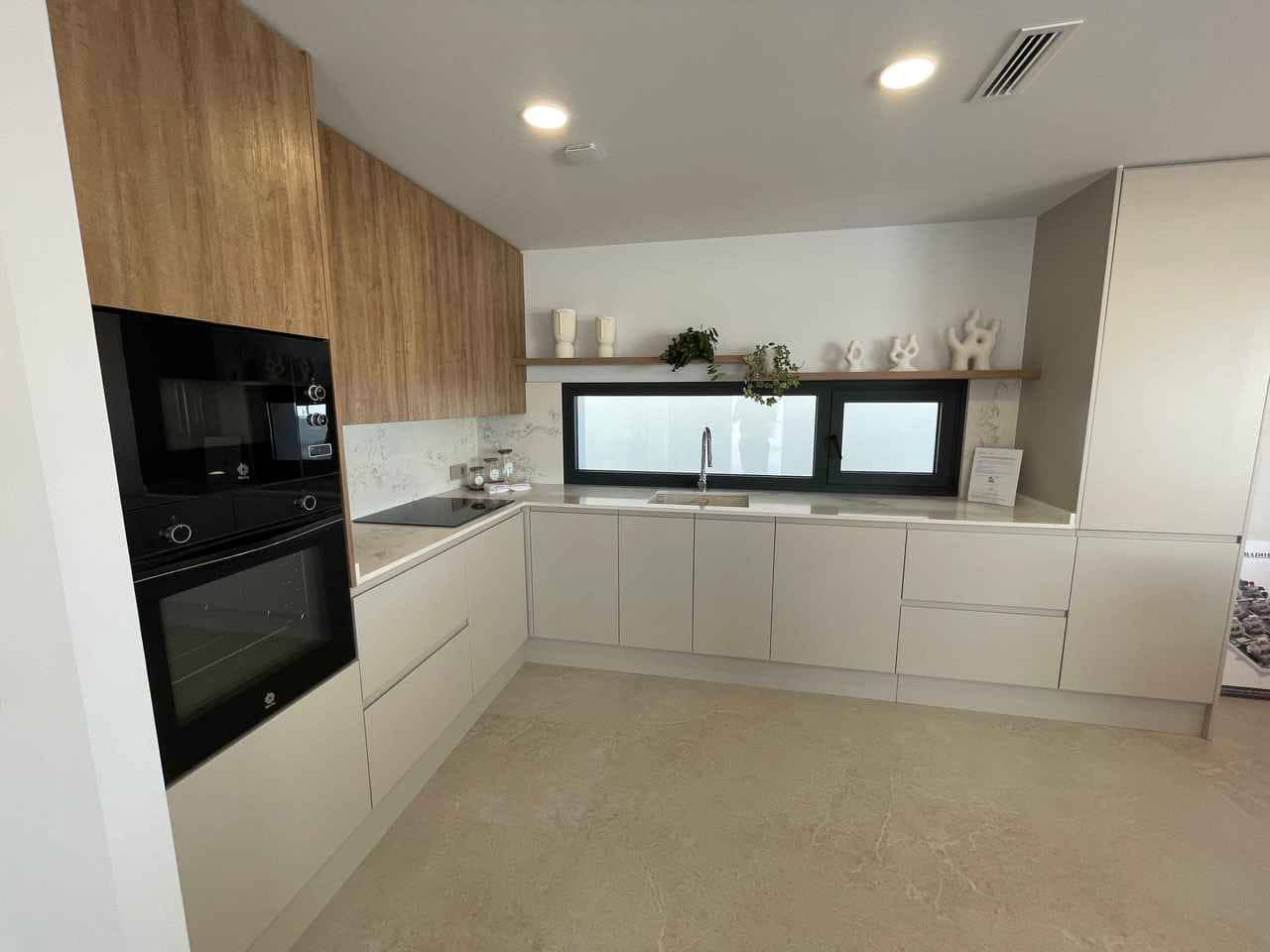 4 bedroom Villa for sale in San Miguel de Salinas with pool - € 699,000 (Ref: 8941611)