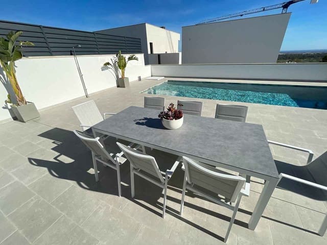 4 bedroom Villa for sale in San Miguel de Salinas with pool - € 699,000 (Ref: 8941611)