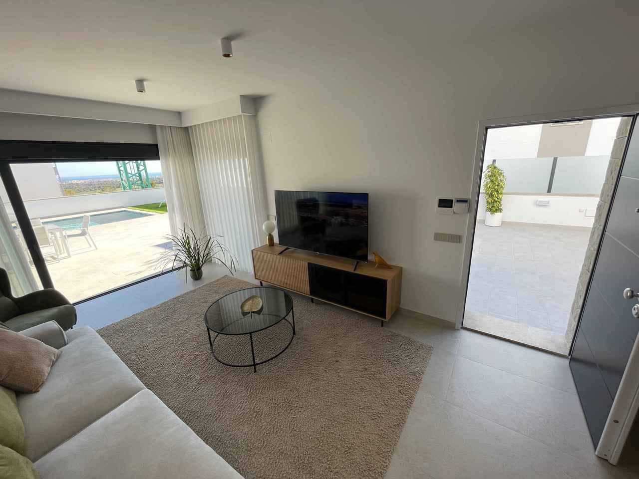 4 bedroom Villa for sale in San Miguel de Salinas with pool - € 699,000 (Ref: 8941611)