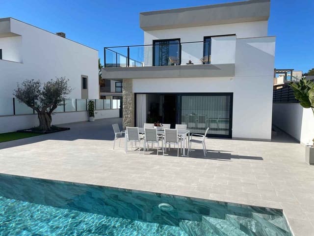 4 bedroom Villa for sale in San Miguel de Salinas with pool - € 699,000 (Ref: 8941611)