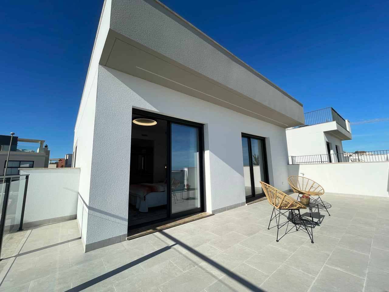 4 bedroom Villa for sale in San Miguel de Salinas with pool - € 699,000 (Ref: 8941611)