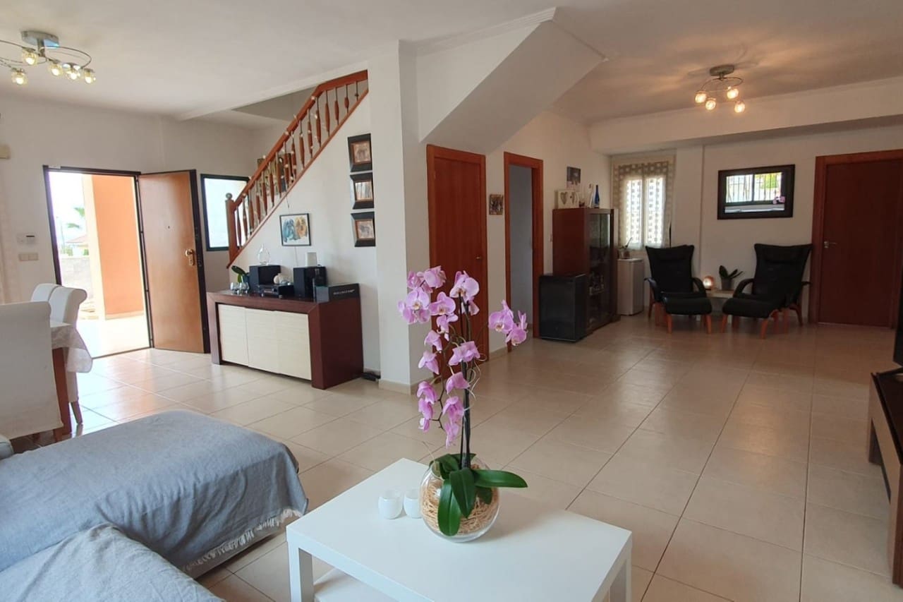 Chalet de 4 habitaciones en Ciudad Quesada en venta con piscina - 520.000 € (Ref: 8943862)
