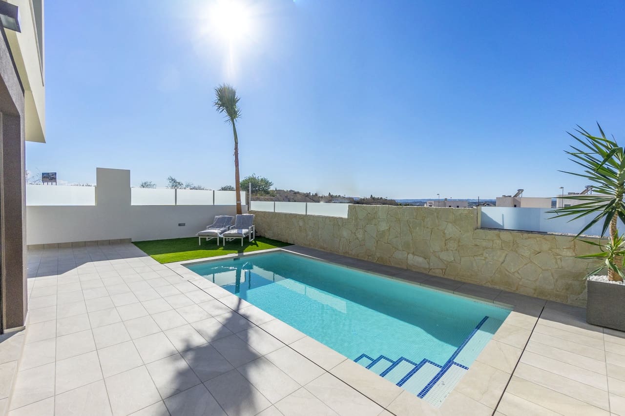 3 soverom Villa til salgs i Rojales med svømmebasseng - € 469 000 (Ref: 8969514)