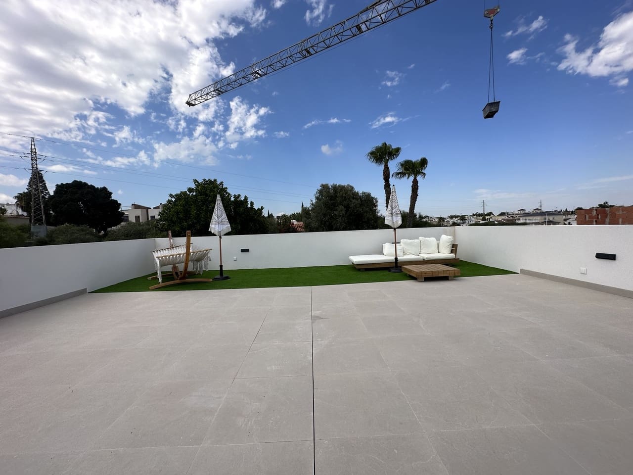3 bedroom Villa for sale in Villamartin with pool garage - € 420,000 (Ref: 8969515)