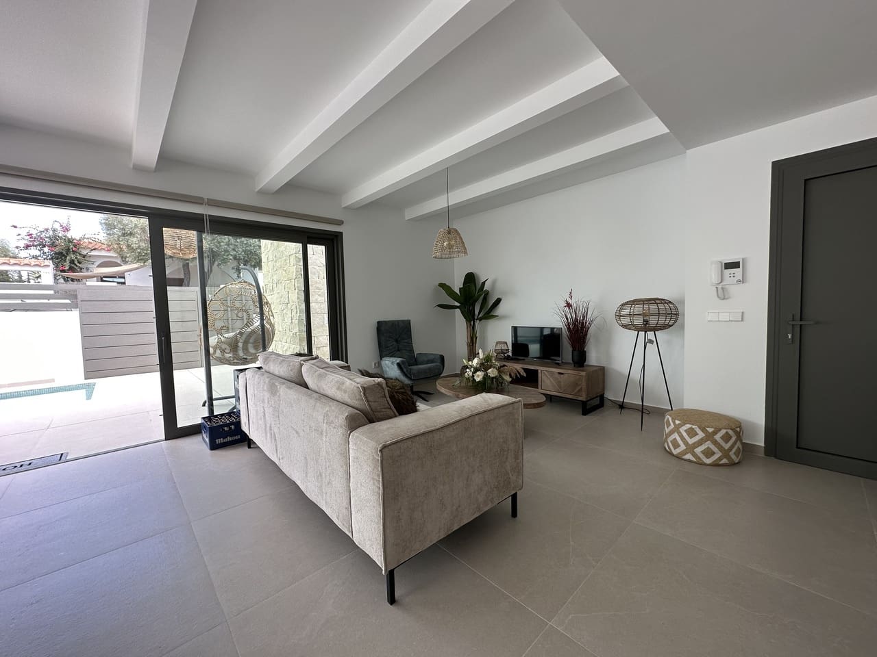 3 bedroom Villa for sale in Villamartin with pool garage - € 420,000 (Ref: 8969515)