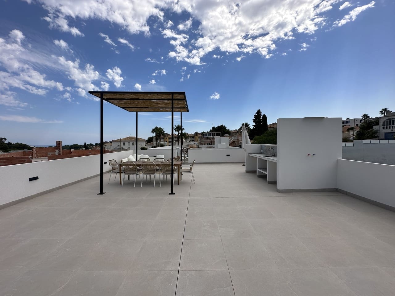 3 bedroom Villa for sale in Villamartin with pool garage - € 420,000 (Ref: 8969515)