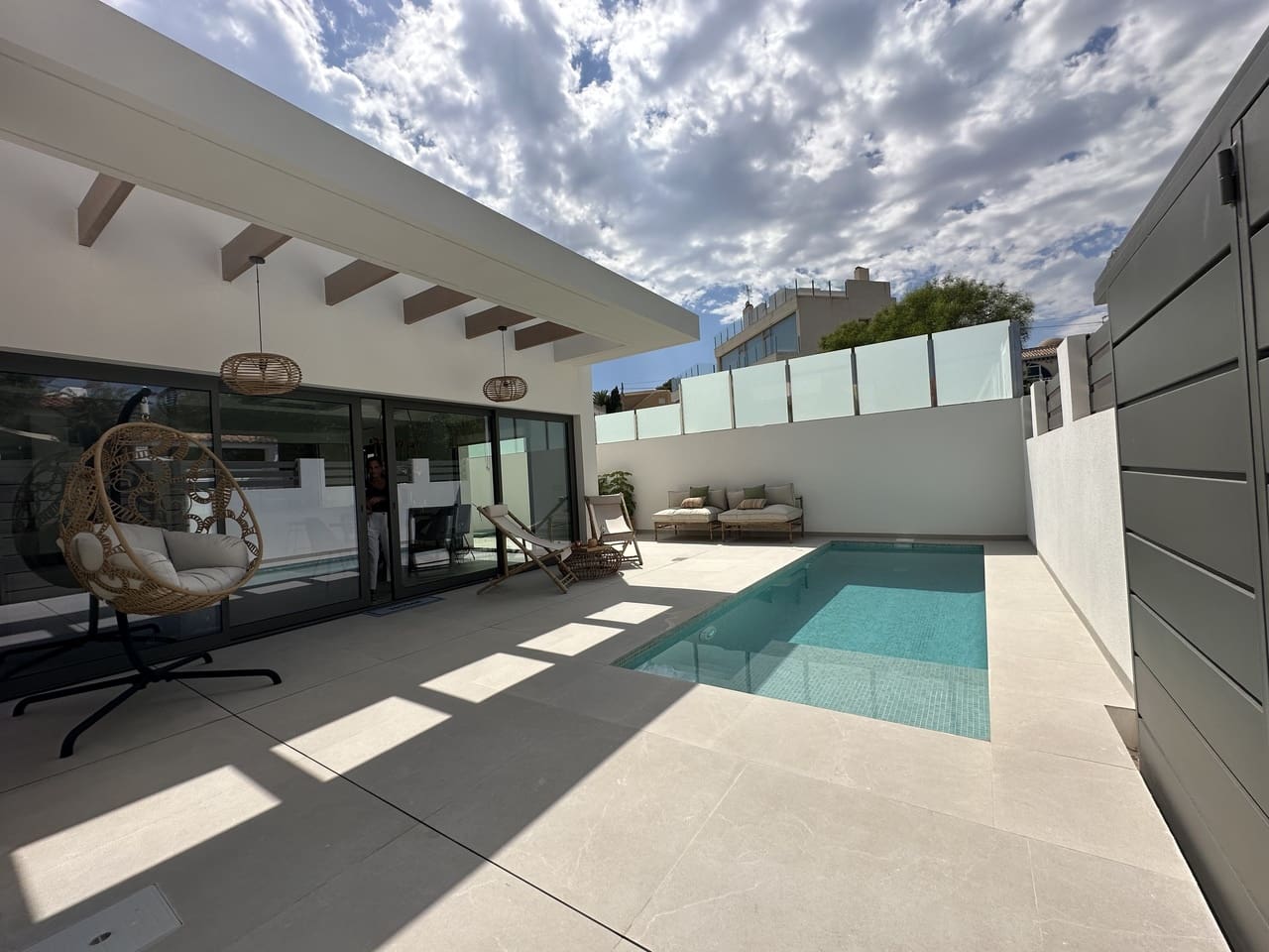 3 bedroom Villa for sale in Villamartin with pool garage - € 420,000 (Ref: 8969515)