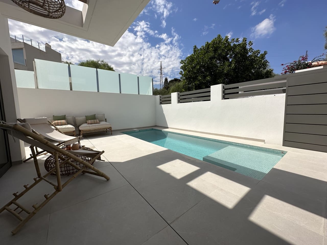 3 bedroom Villa for sale in Villamartin with pool garage - € 420,000 (Ref: 8969515)