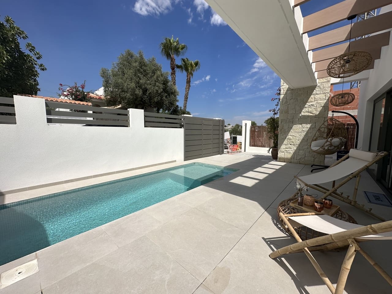 3 bedroom Villa for sale in Villamartin with pool garage - € 420,000 (Ref: 8969515)