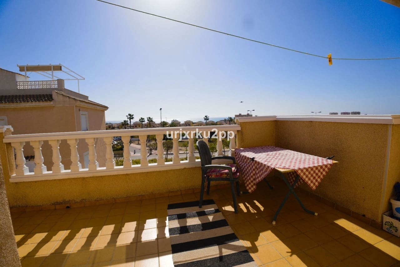 3 sypialnia Willa na sprzedaż w Torrevieja - 210 000 € (Ref: 8972080)