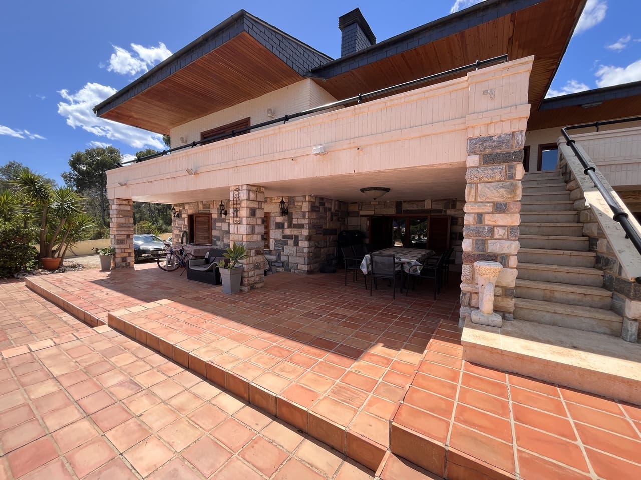 4 bedroom Villa for sale in La Nucia with pool - € 995,000 (Ref: 8982769)