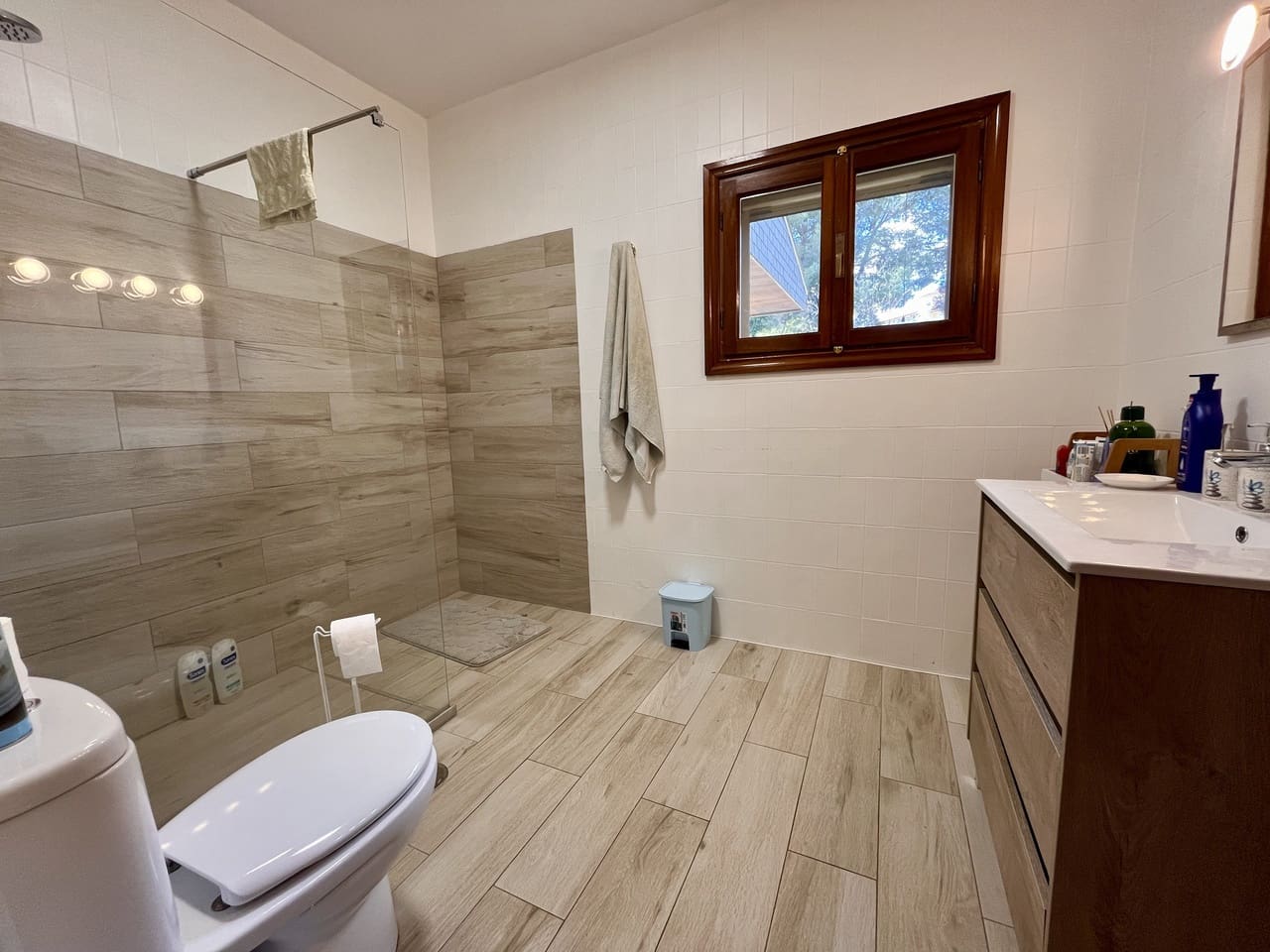 4 bedroom Villa for sale in La Nucia with pool - € 995,000 (Ref: 8982769)