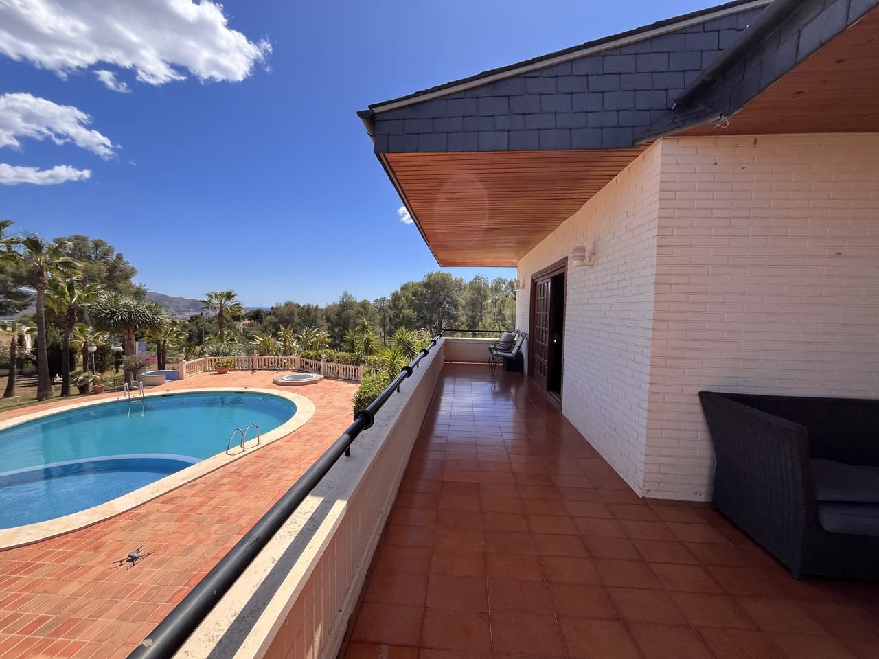 4 bedroom Villa for sale in La Nucia with pool - € 995,000 (Ref: 8982769)