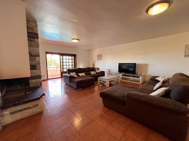 4 soveværelse Villa til salg i La Nucia Pueblo  , La Nucia med swimmingpool - € 995.000 (Ref: 8982769)