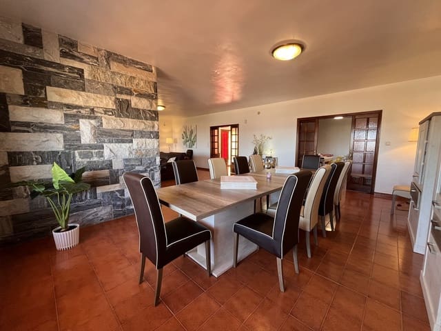 4 soveværelse Villa til salg i La Nucia Pueblo  , La Nucia med swimmingpool - € 995.000 (Ref: 8982769)