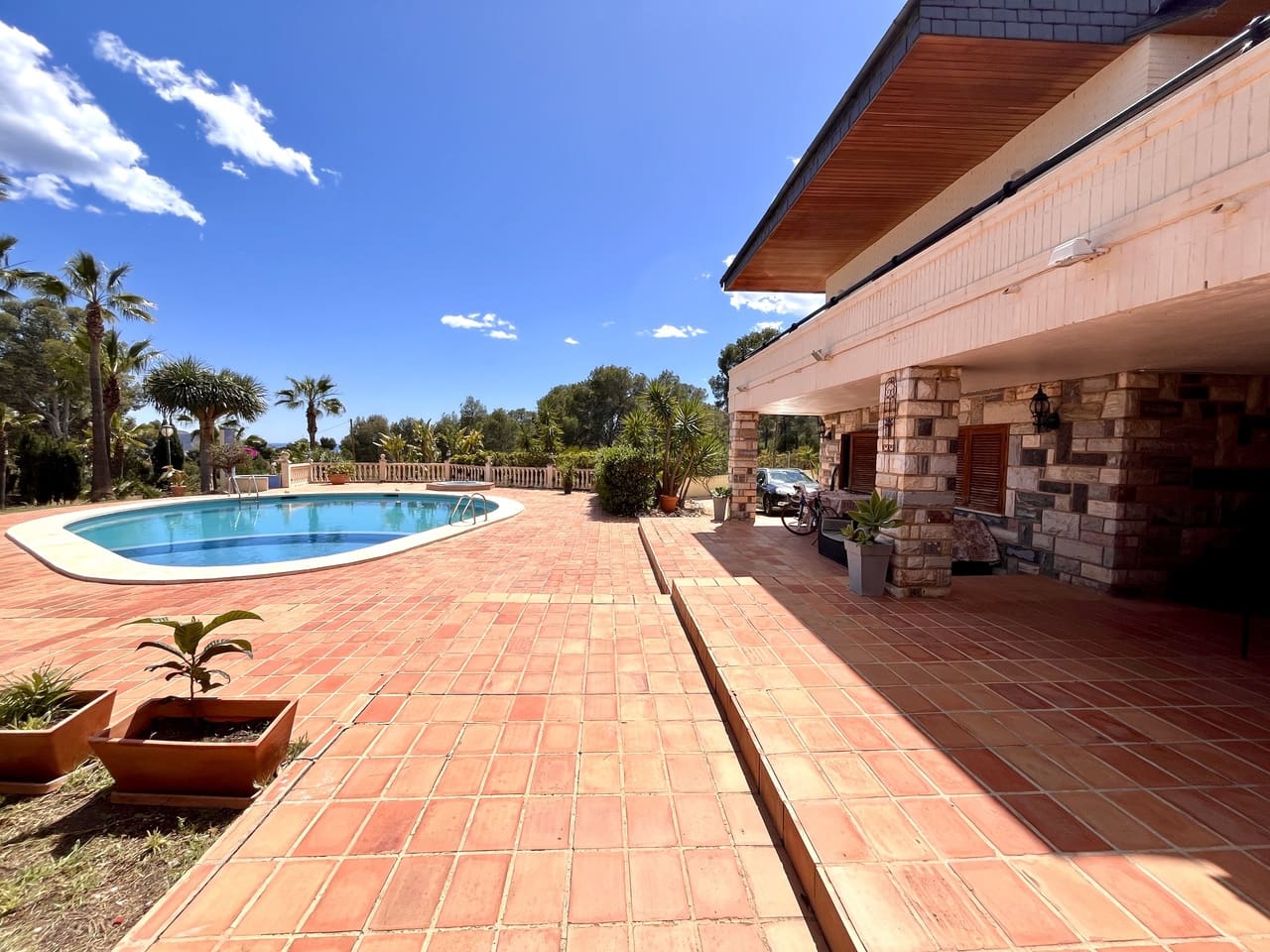 4 bedroom Villa for sale in La Nucia with pool - € 995,000 (Ref: 8982769)