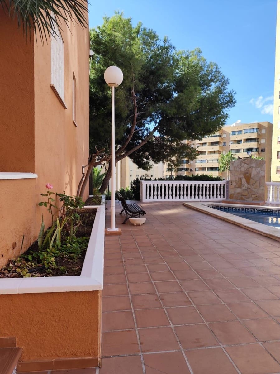 2 chambre Appartement à vendre à Benidorm avec piscine - 215 000 € (Ref: 8988352)