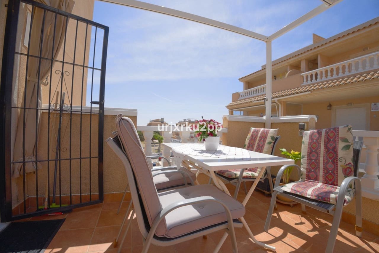 3 soveværelse Villa til salg i Torrevieja - € 210.000 (Ref: 9003461)