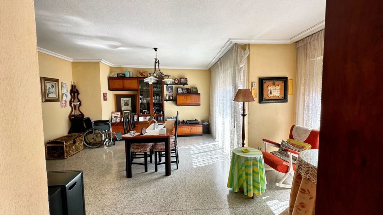 6 soverom Leilighet til salgs i Guardamar del Segura - € 199 990 (Ref: 9003934)