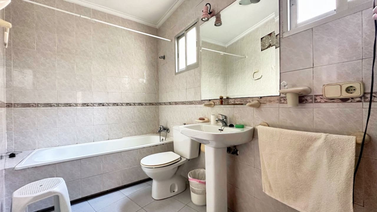 6 soverom Leilighet til salgs i Guardamar del Segura - € 199 990 (Ref: 9003934)