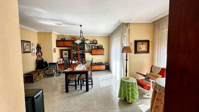 6 soverom Leilighet til salgs i Zona Pueblo, Guardamar del Segura - € 199 990 (Ref: 9003934)