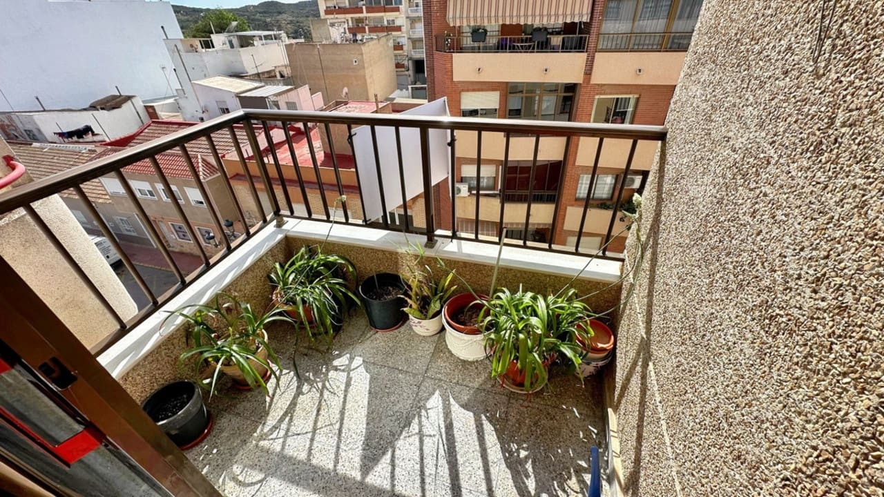 6 soverom Leilighet til salgs i Guardamar del Segura - € 199 990 (Ref: 9003934)