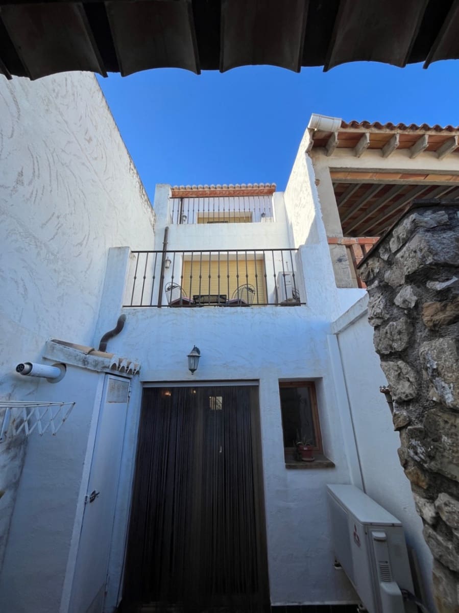 4 sypialnia Willa na sprzedaż w Benidoleig - 183 900 € (Ref: 9003961)