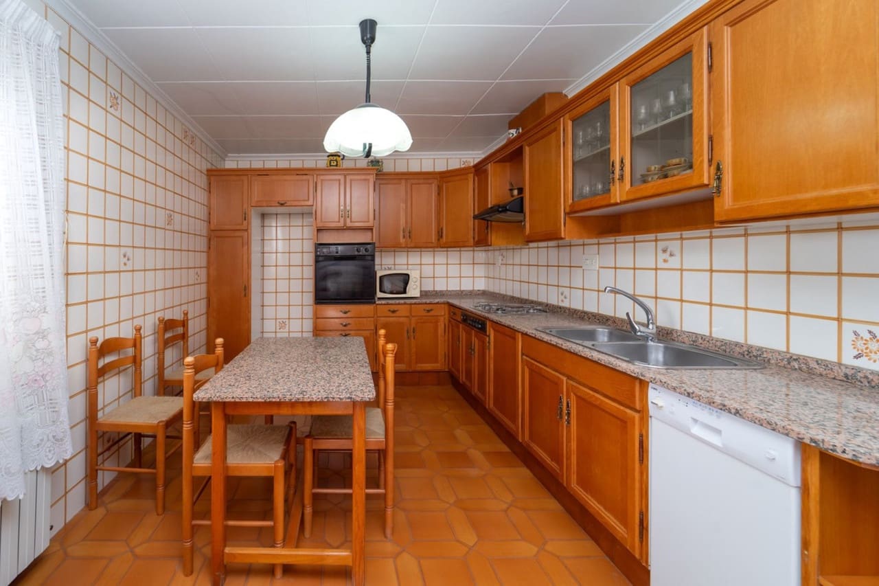 4 sovrum Villa till salu i Salinas - 210 000 € (Ref: 9012360)