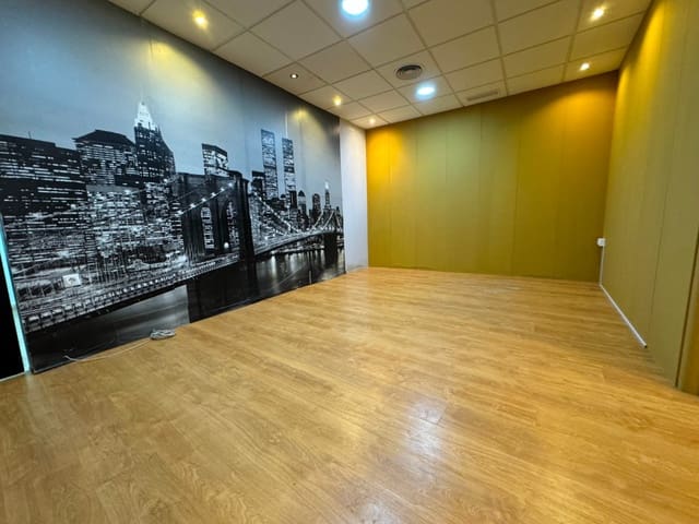 1 slaapkamer Commercieel te koop in Zona Pueblo, Guardamar del Segura - € 220.000 (Ref: 9029837)