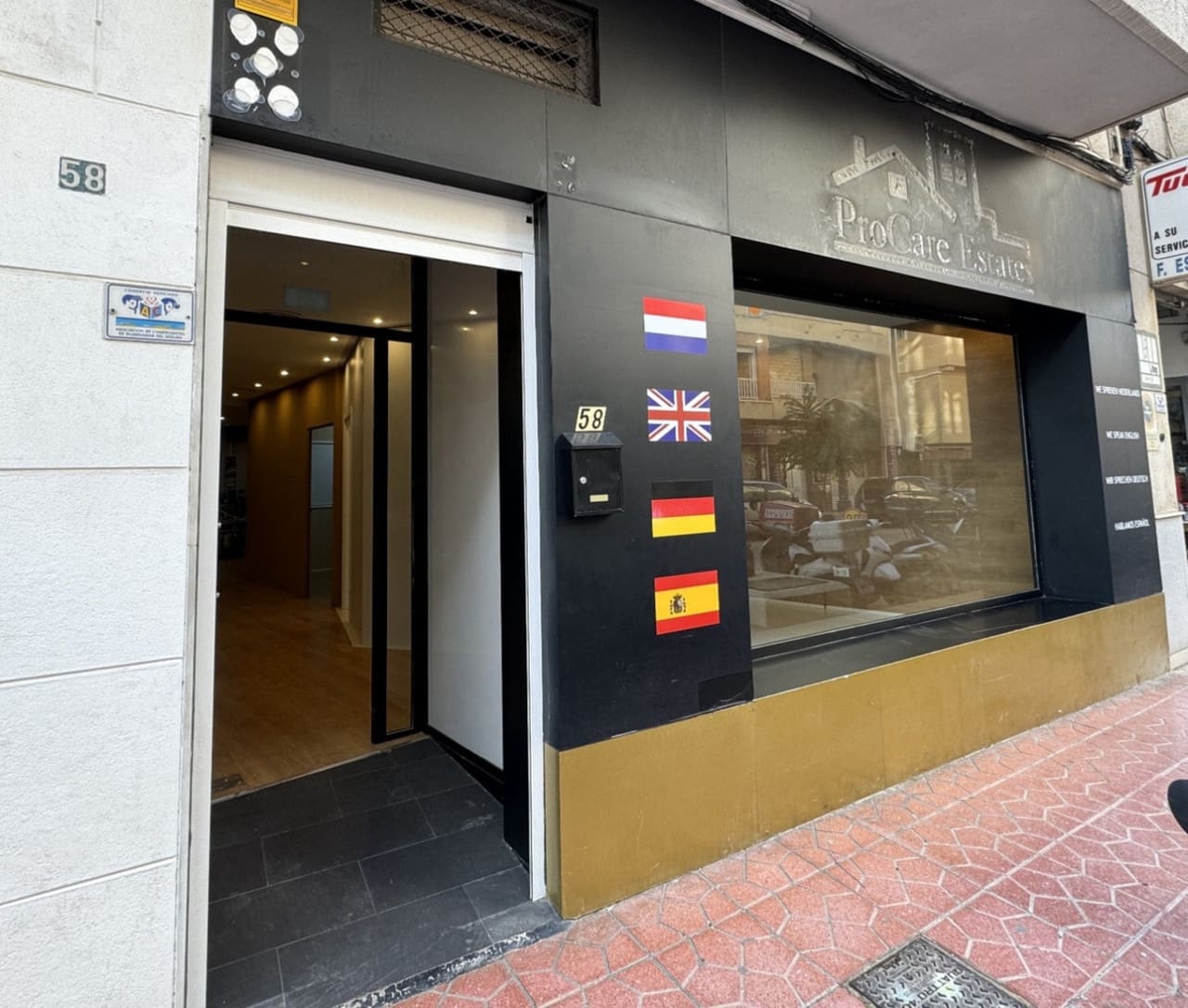 1 quarto Comercial para venda em Guardamar del Segura - 220 000 € (Ref: 9029837)
