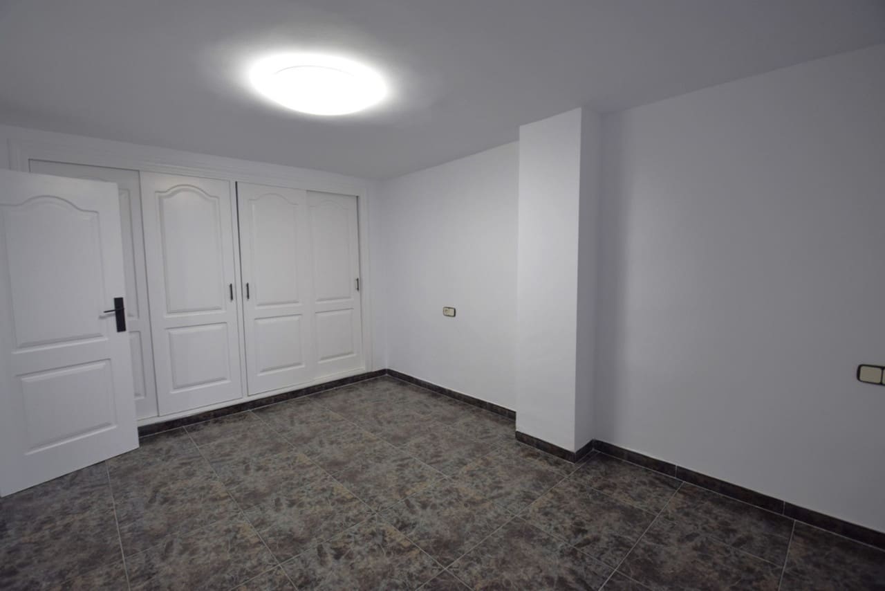 2 quarto Apartamento para venda em Guardamar del Segura - 190 000 € (Ref: 9029838)