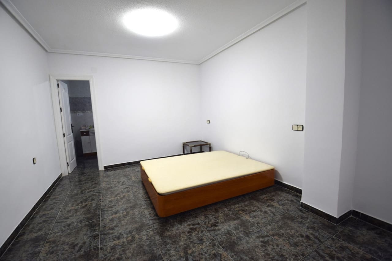 2 quarto Apartamento para venda em Guardamar del Segura - 190 000 € (Ref: 9029838)