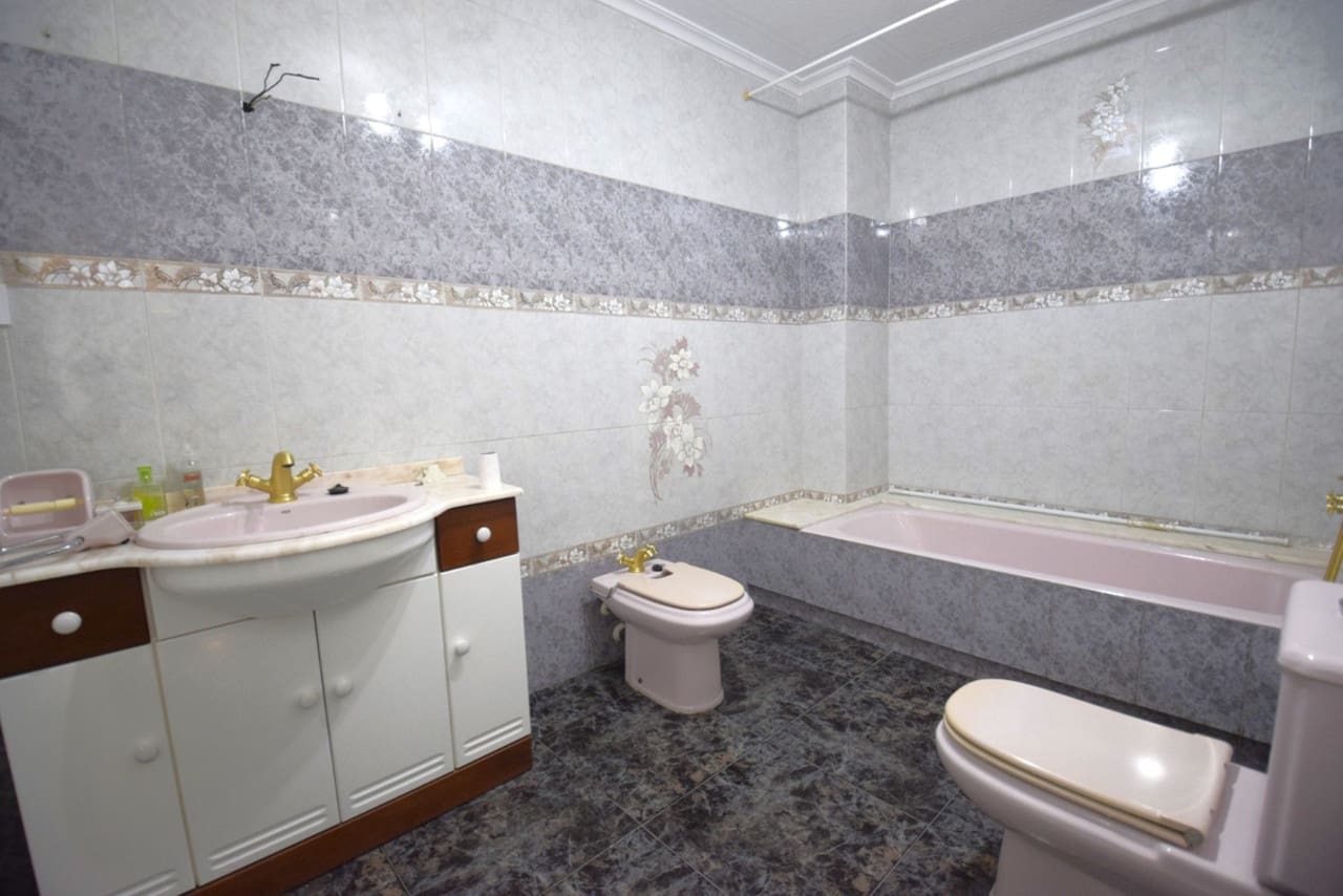 2 quarto Apartamento para venda em Guardamar del Segura - 190 000 € (Ref: 9029838)