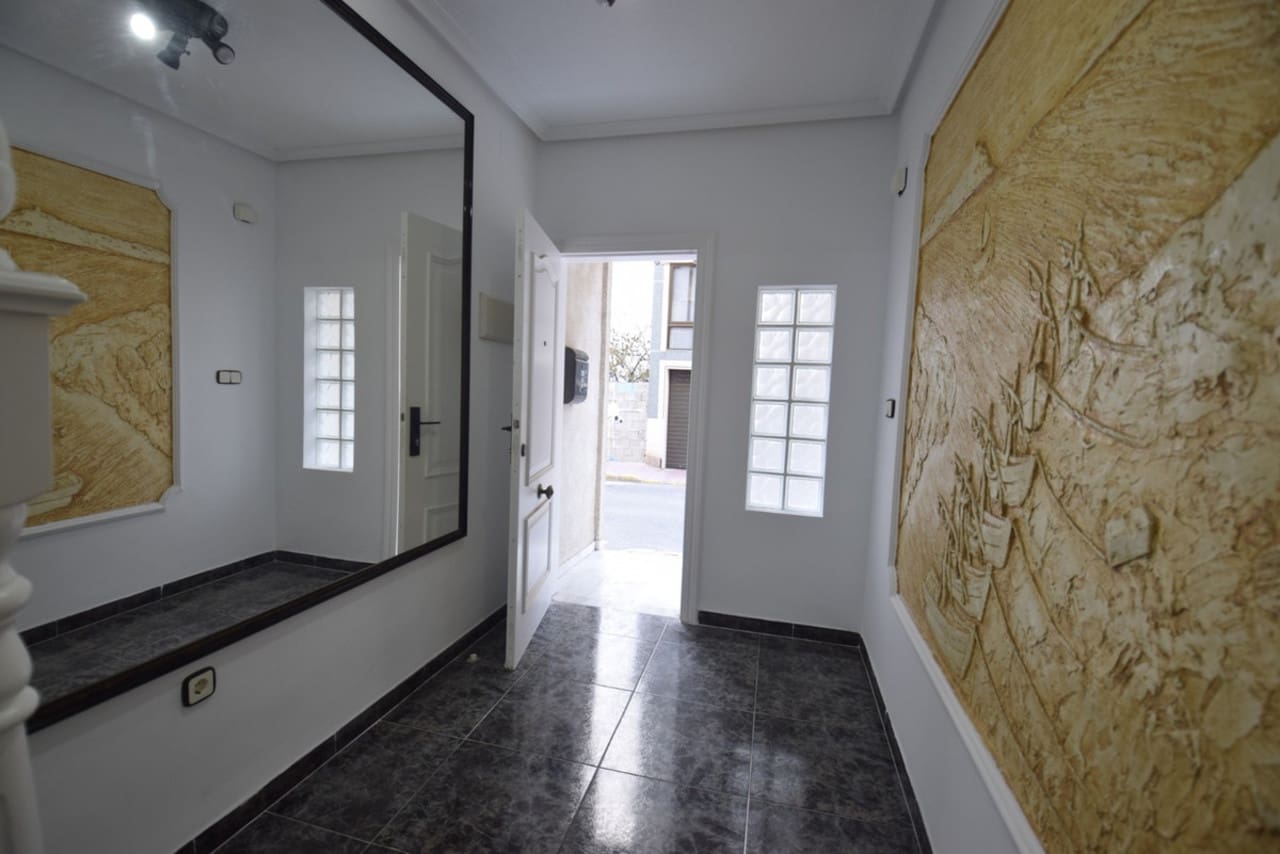 2 quarto Apartamento para venda em Guardamar del Segura - 190 000 € (Ref: 9029838)