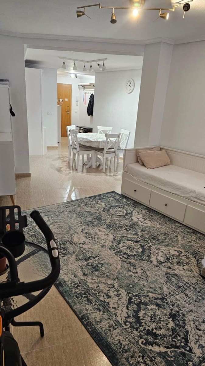3 bedroom Apartment for sale in Torrevieja - € 158,000 (Ref: 9041195)