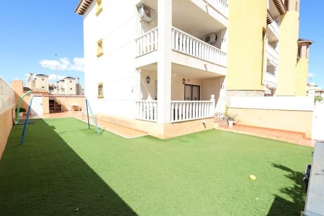 Chalet de 2 habitaciones en Cabo Roig, Orihuela en venta con piscina - 169.000 € (Ref: 9041196)