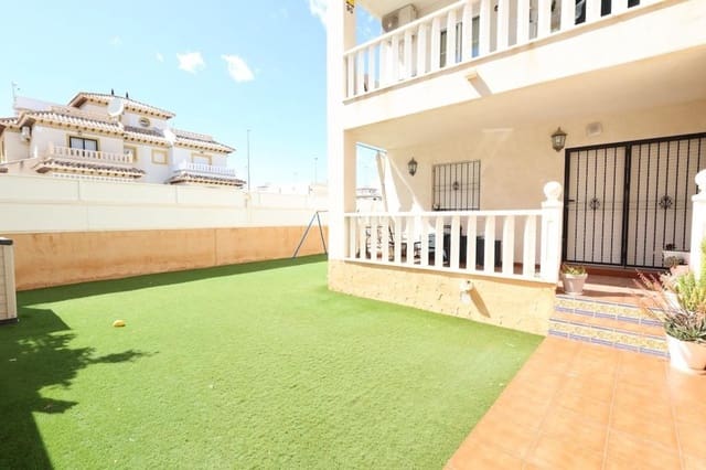 Chalet de 2 habitaciones en Cabo Roig, Orihuela en venta con piscina - 169.000 € (Ref: 9041196)