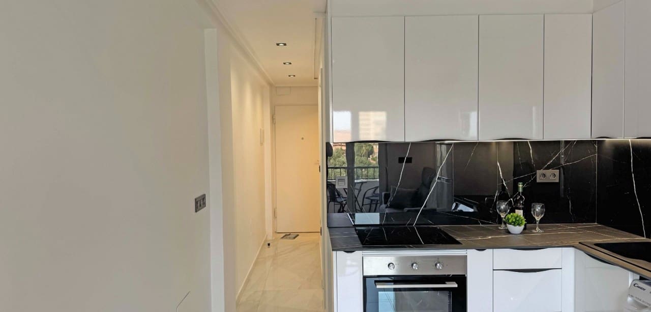 1 sypialnia Apartament na sprzedaż w Torrevieja - 159 999 € (Ref: 9041199)