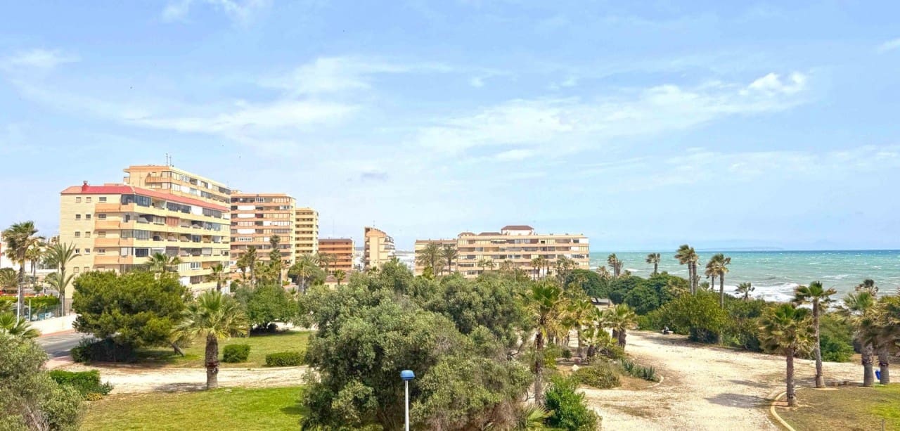 1 sypialnia Apartament na sprzedaż w Torrevieja - 159 999 € (Ref: 9041199)