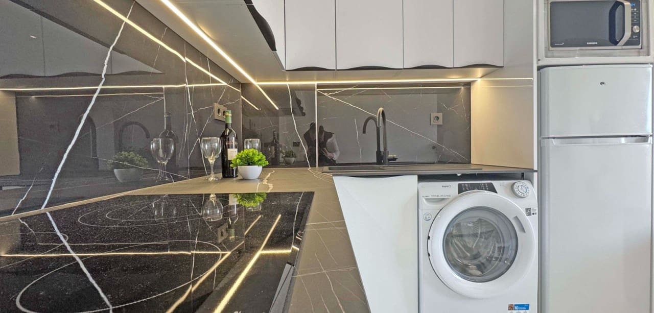 1 sypialnia Apartament na sprzedaż w Torrevieja - 159 999 € (Ref: 9041199)