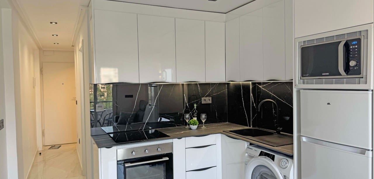 1 sypialnia Apartament na sprzedaż w Torrevieja - 159 999 € (Ref: 9041199)