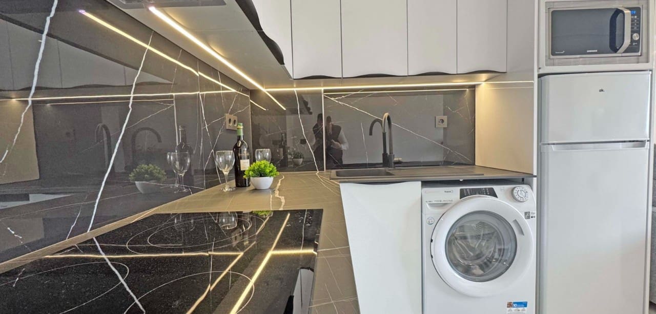 1 sypialnia Apartament na sprzedaż w Torrevieja - 159 999 € (Ref: 9041199)