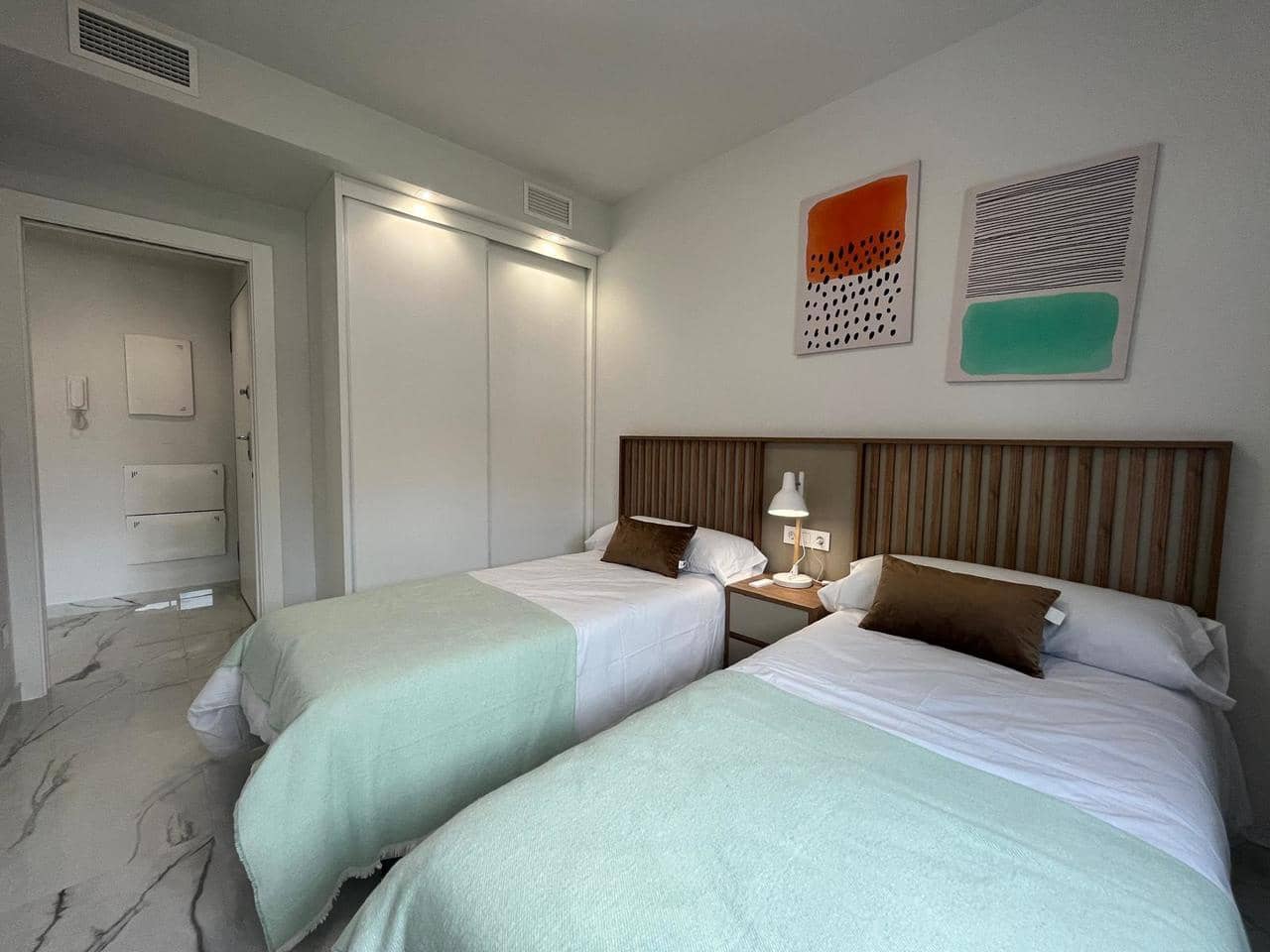 2 sypialnia Apartament na sprzedaż w Torrevieja z basenem garażem - 279 000 € (Ref: 9049206)